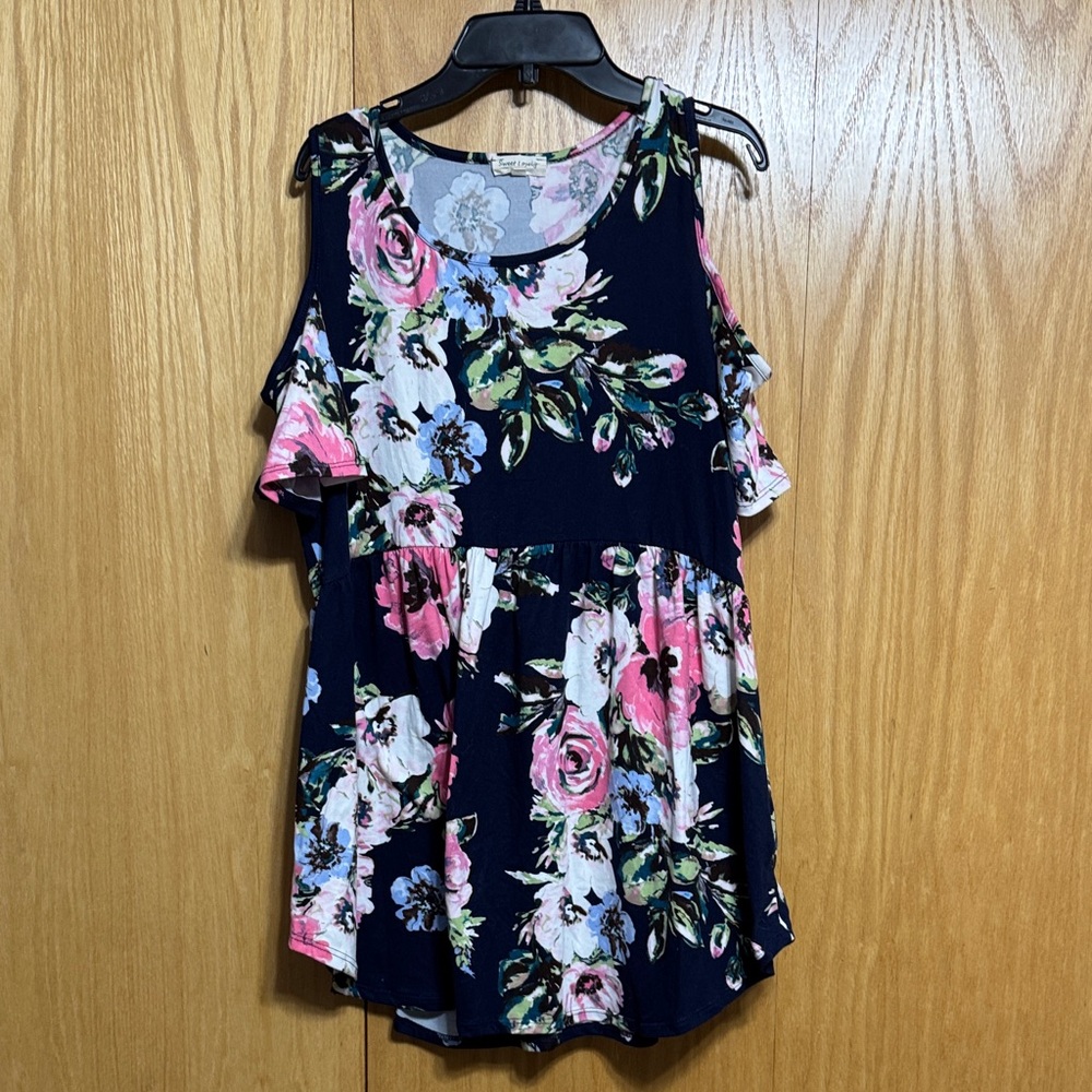 Sweet Lovely Floral Cold-Shoulder Baby Doll Top in Navy and Pink